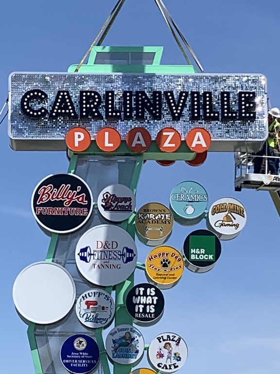 Carlinville Plaza