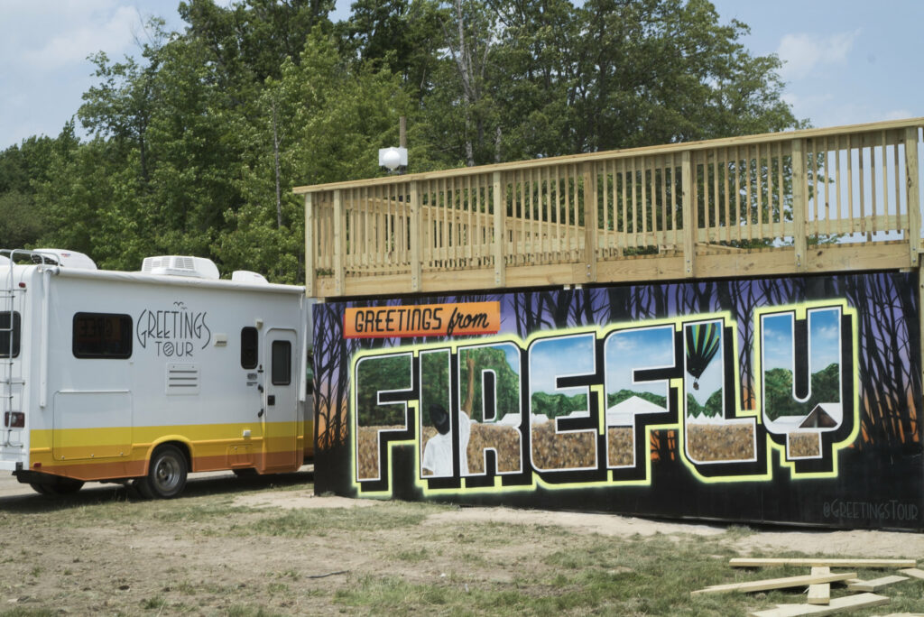 Greeting Tour Mural Installation in Litchfield